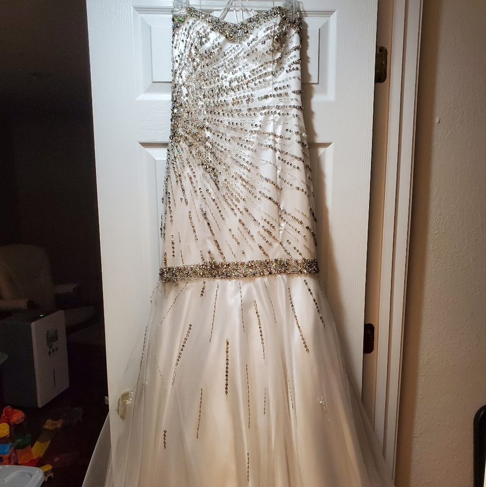 Prom dress size 6